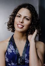 Renata Lima - Fachreferentin für Tasteninstrumente und Akkordeon © Michaela Begsteiger Renata Lima - Fachreferentin für Tasteninstrumente und Akkordeon