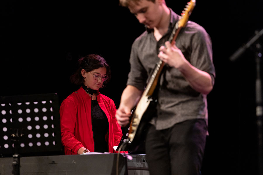 Gitarrist und Pianistin Gitarrist und Pianistin